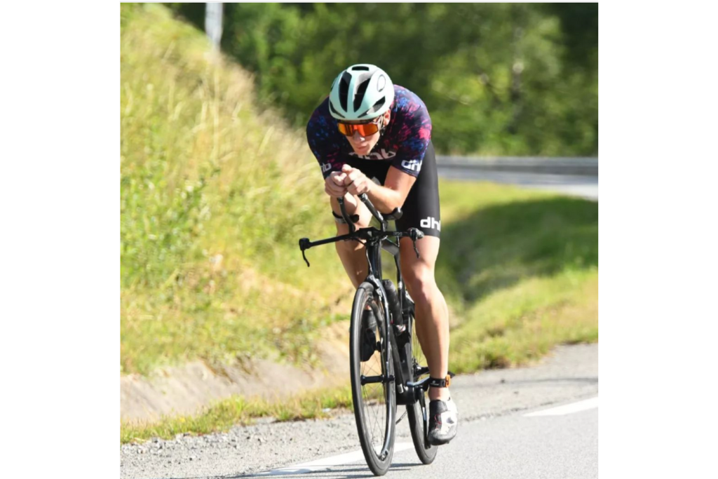 En aquitaine, la spiruline Spir'up aide plusierus athlète de haut niveau à réaliser des performances, des podiums et des médailles dans des sports tels que le triathlon, le trail, le kayak, le cyclisme...