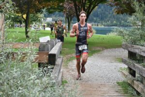 Dans le cadre d'un sport exigeant comme le triathlon, la spiruline produite à Buros à côté de Pau permet de se rebooster et améliorer ses performance et son fitness.